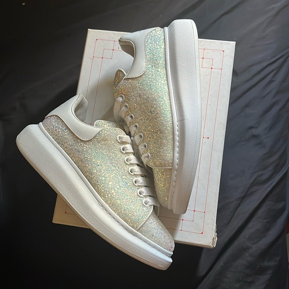 Alexander mcqueens sneakers